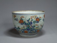 Bowl with picture of birds and flowers in overglaze enamelsimage