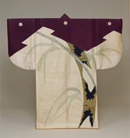 Kosode (kimono with small wrist openings), skin of pine-tree and bamboo pattern on white silk-warp fabricimage